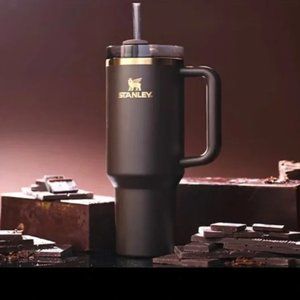 NEW Stanley Chocolate Gold Quencher H2.0 FlowState™ Tumbler | 40 OZ